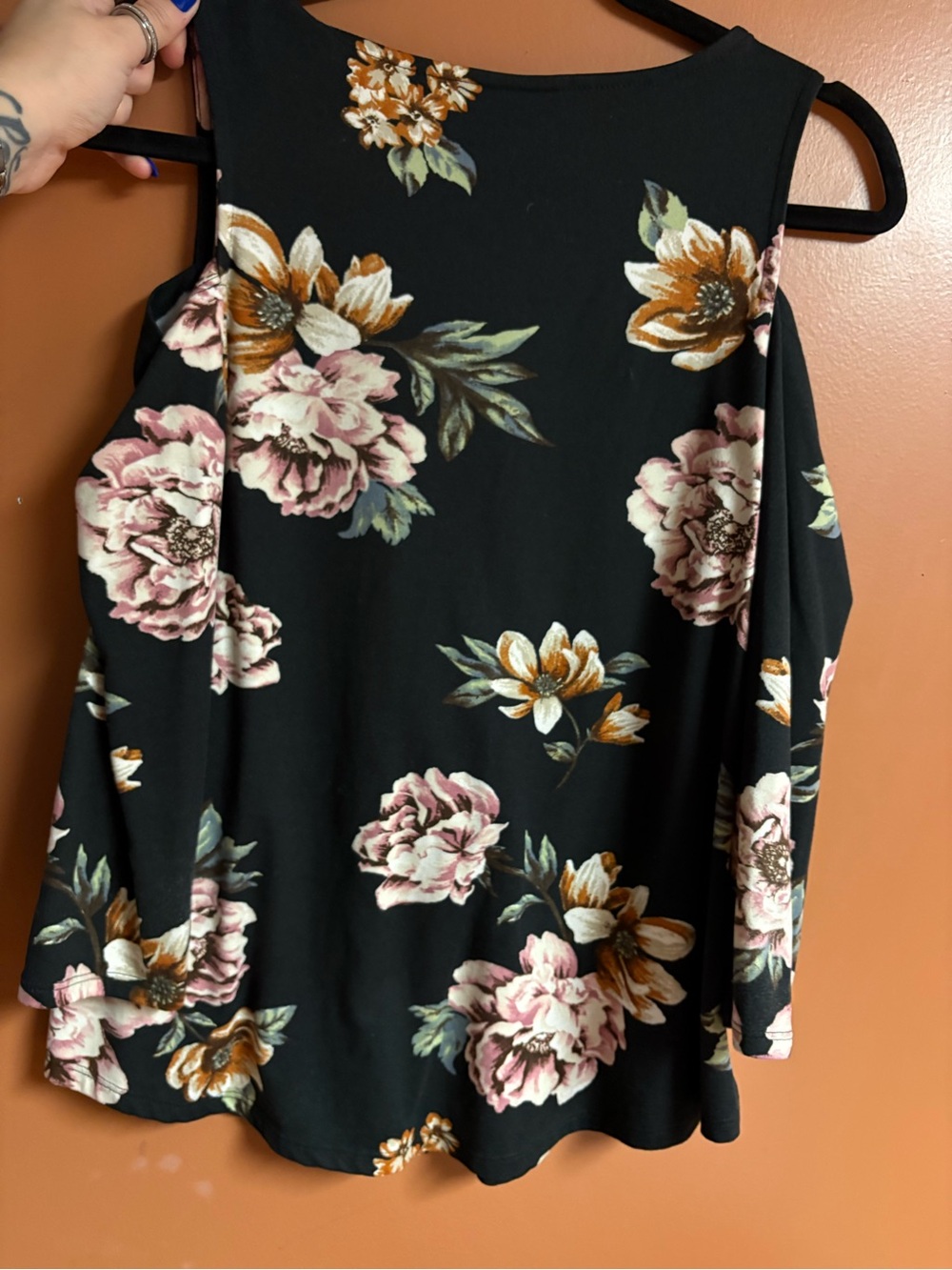by & by Black Floral Lace-Up Cold-Shoulder Long Sleeve Top - Picture 4 of 6